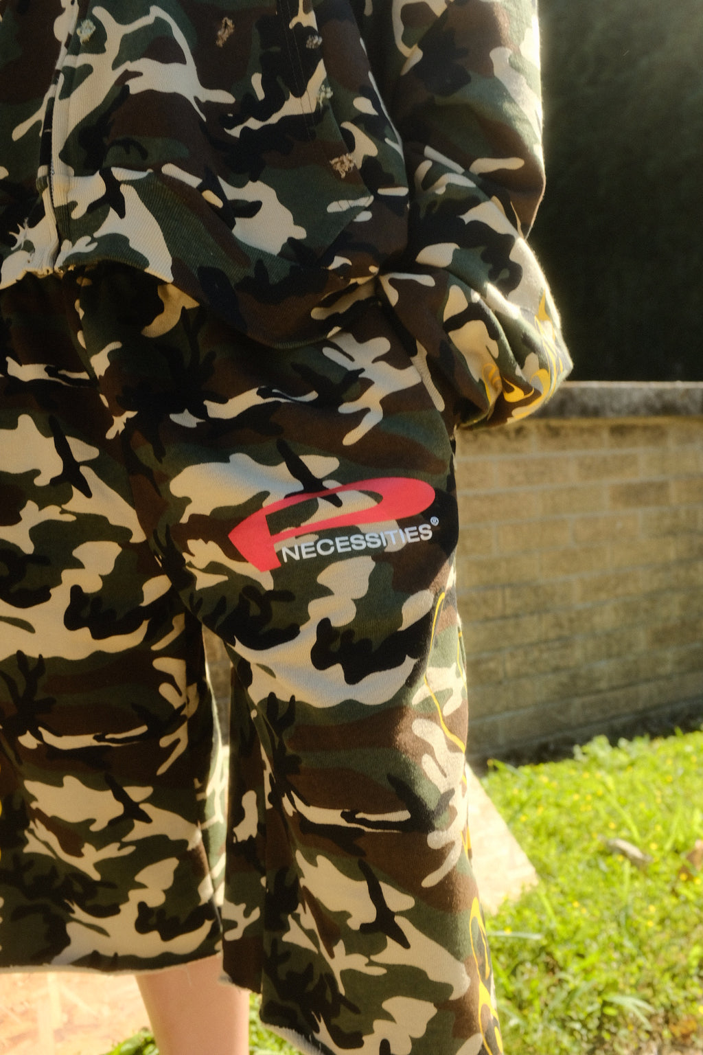 UTILITY CAMO LONG SHORTS